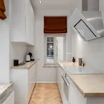 Elegant 2bd Next To Old Town * 里加
