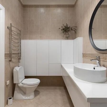 Elegant 2bd Next To Old Town