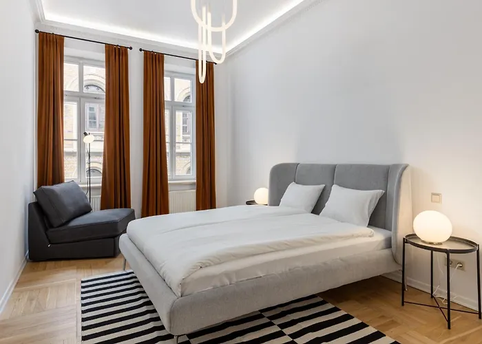 Elegant 2bd Next To Old Town *