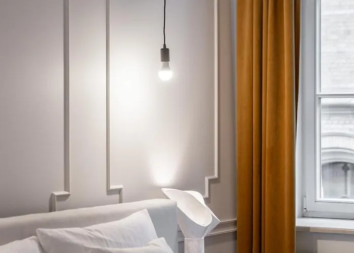 Elegant 2bd Next To Old Town Riga