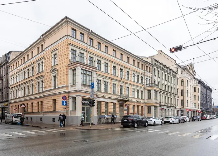 Elegant 2bd Next To Old Town Apartment Riga