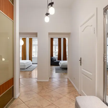 Elegant 2bd Next To Old Town *