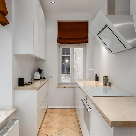 Elegant 2bd Next To Old Town * ריגה